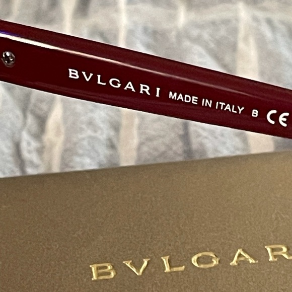 Bvlgari Sunglasses with case - Picture 12 of 16